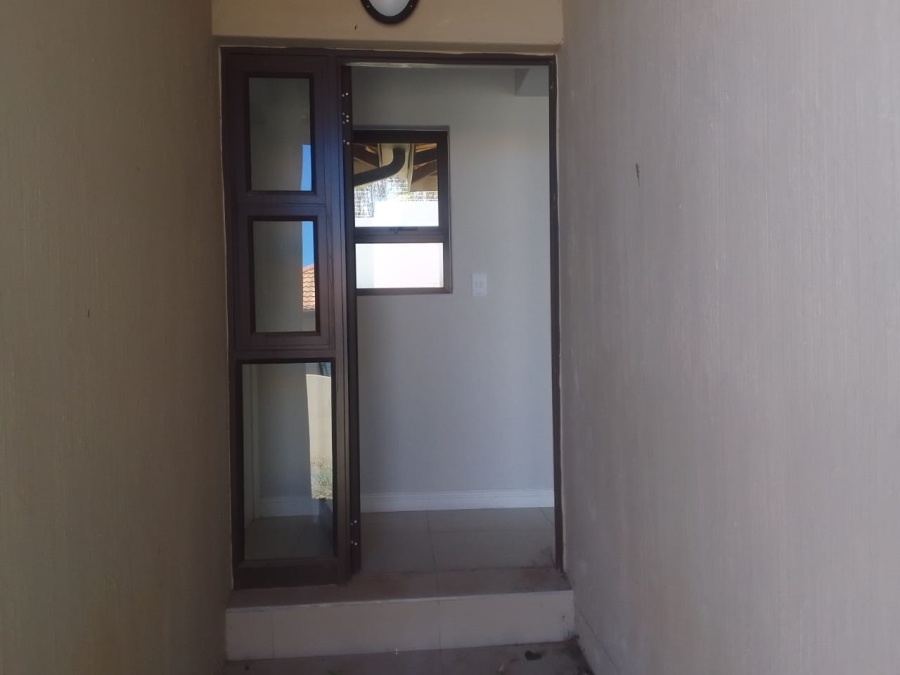 To Let 3 Bedroom Property for Rent in Winterstrand Eastern Cape